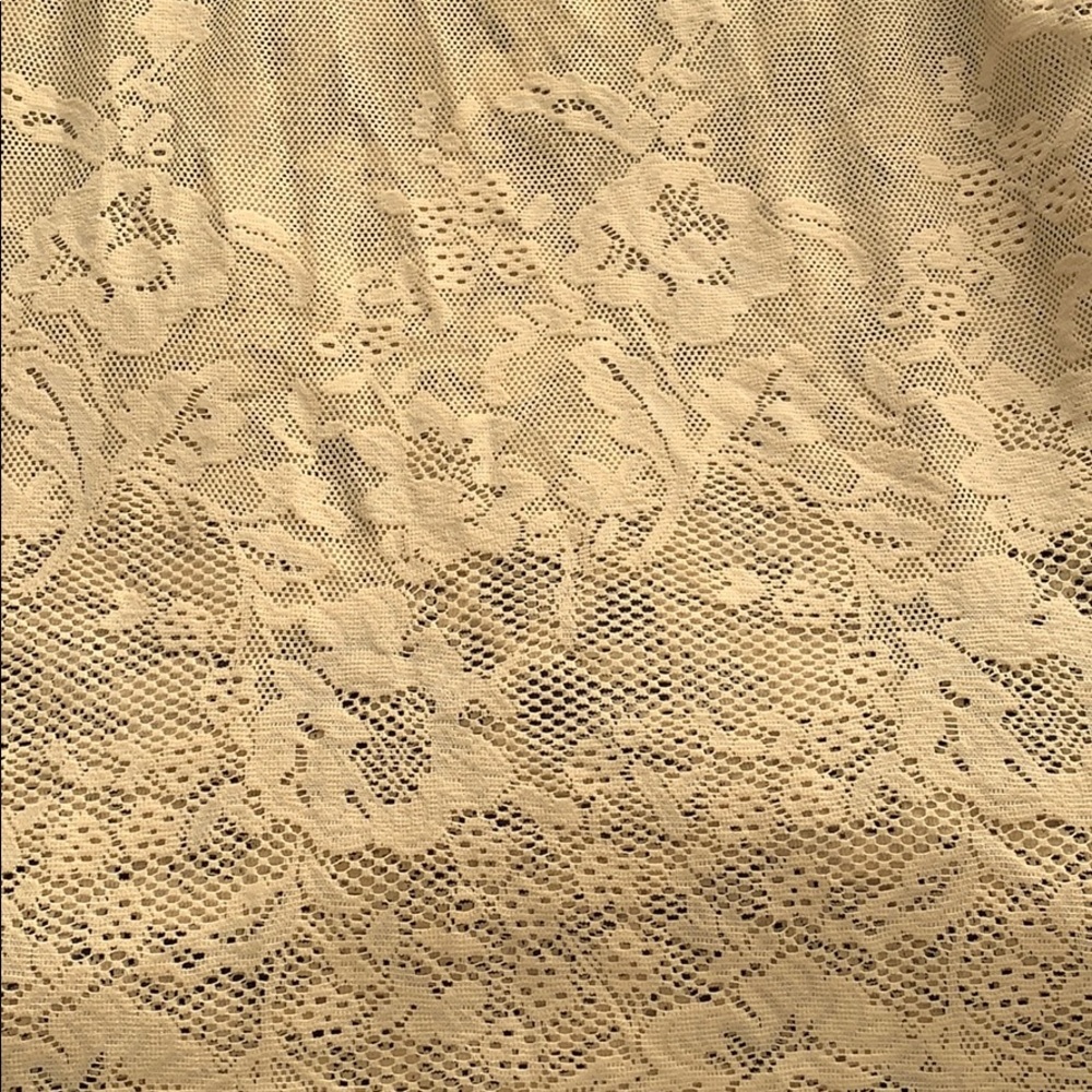 Lace top - Picture 3 of 4